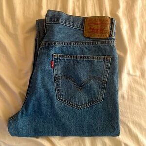 Levi 550’s straight leg jeans